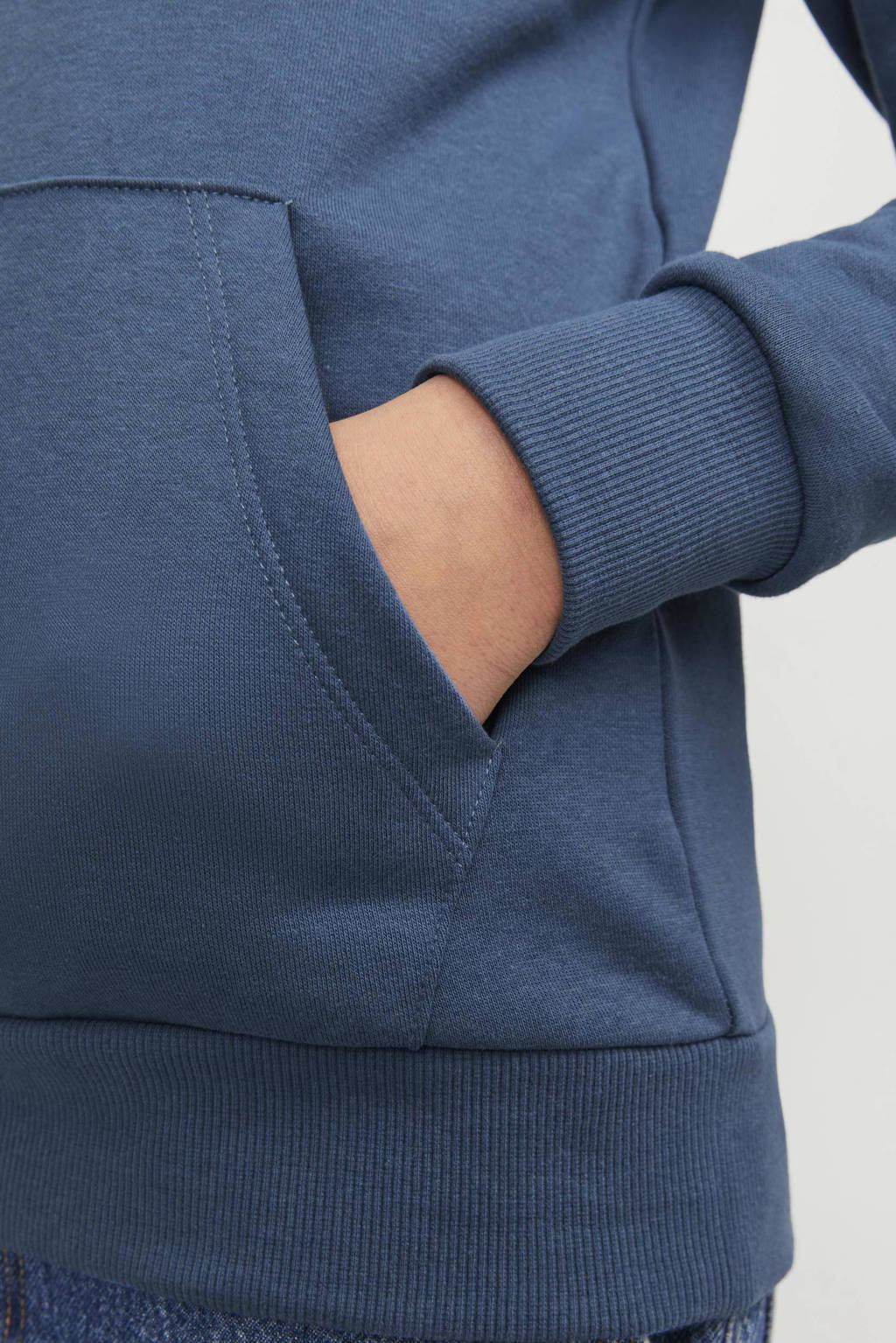 JACK & JONES hoodie JJEJOSH SWEAT HOOD SN JNR met tekst blauw/rood