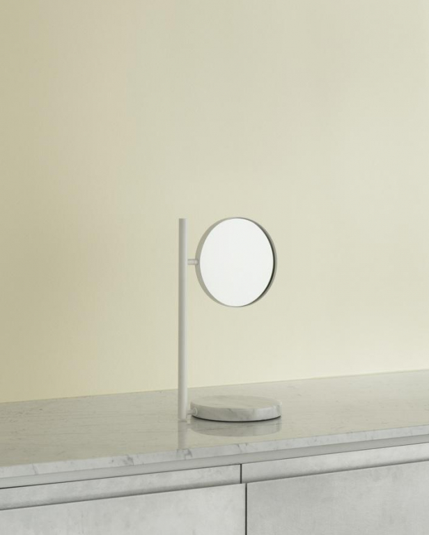 Normann Copenhagen Pose spiegel white tafelspiegel