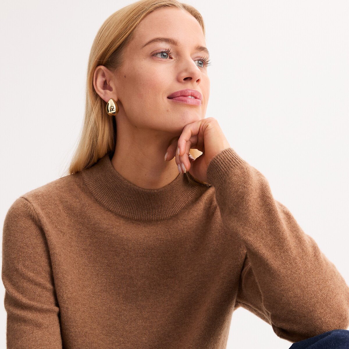 ANNE WEYBURN<br>Suéter de cashmere com gola alta em malha fina