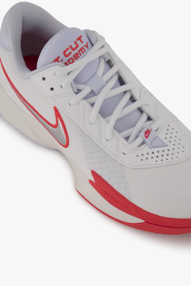 Nike G.T. Cut Academy Herren Basketballschuh