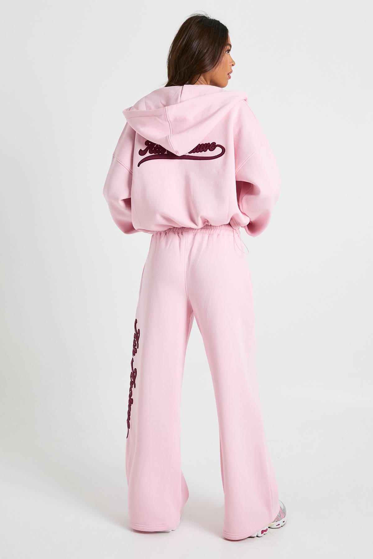 boohoo Ath Archive Jogger droit en tissu auto à appliqué