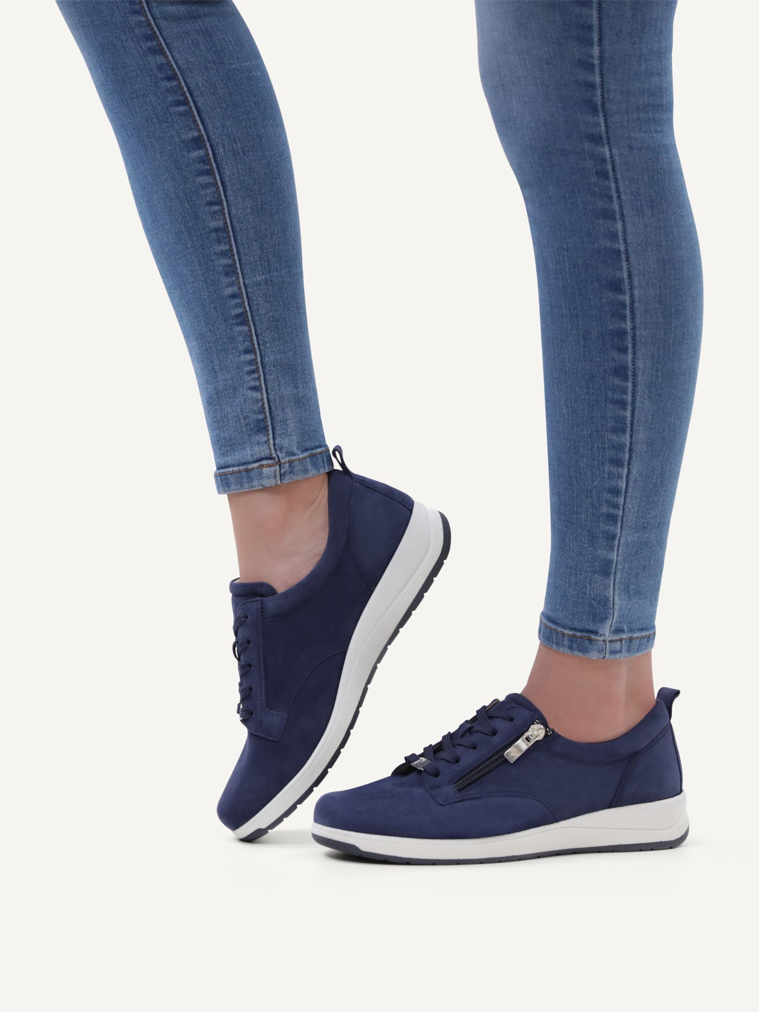 Sneaker