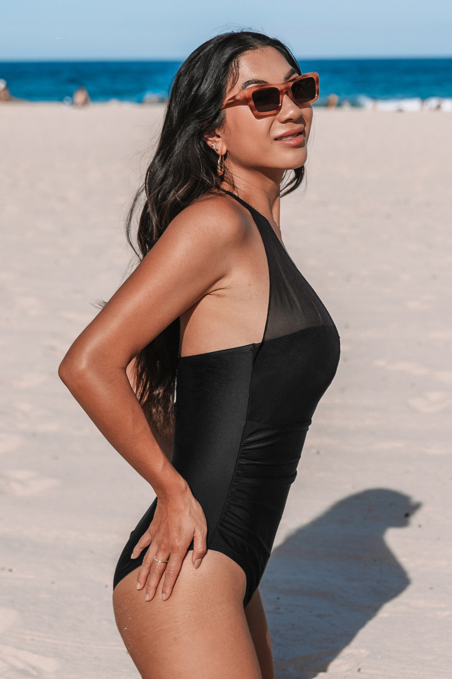 Maillot de bain une pièce ventre plat à col licou en mesh noir