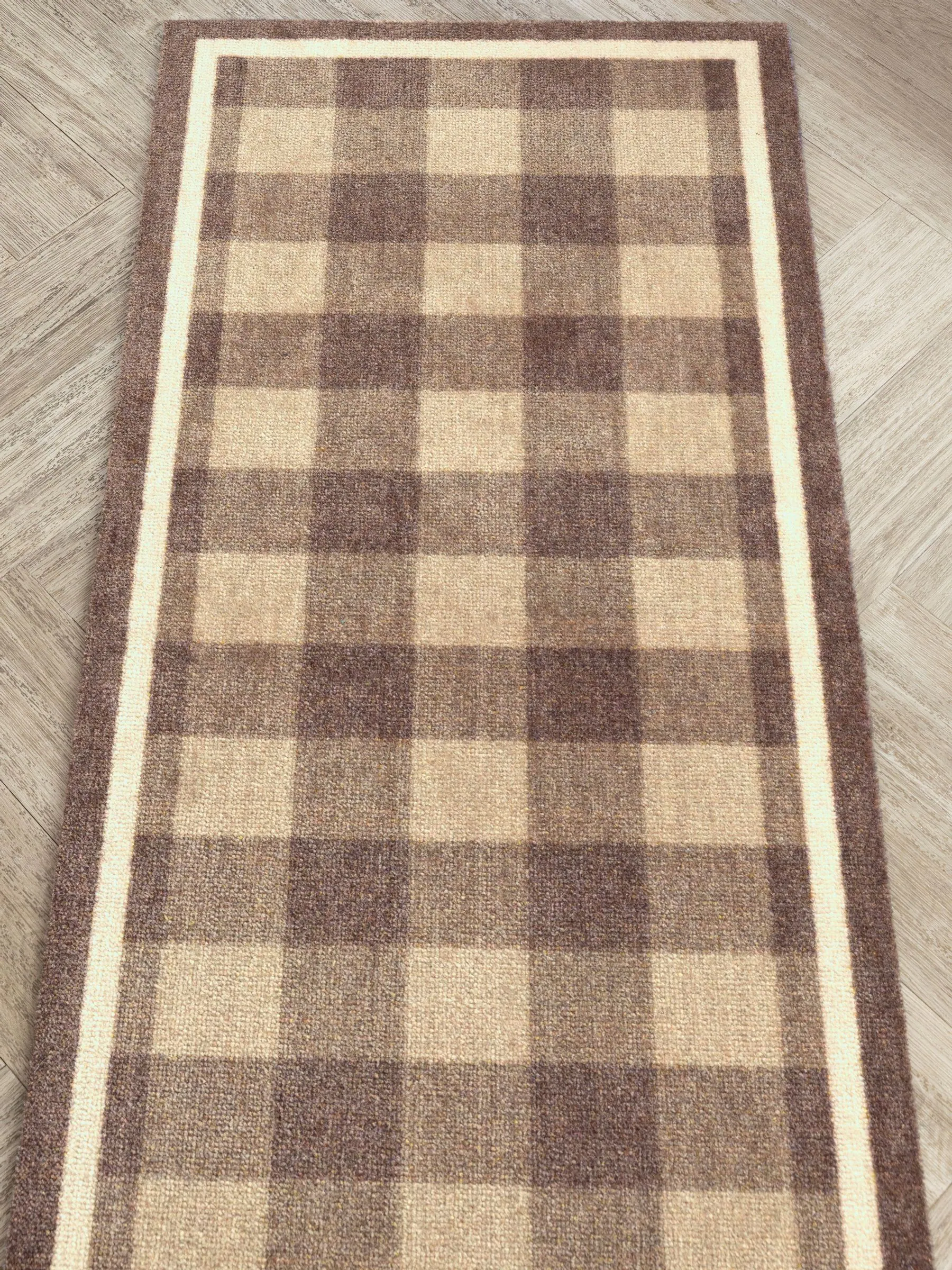 Howler & Scratch Plaid Home Runner