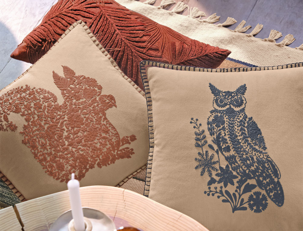 Coussin brodé motif hibou-Chemin des écureuils