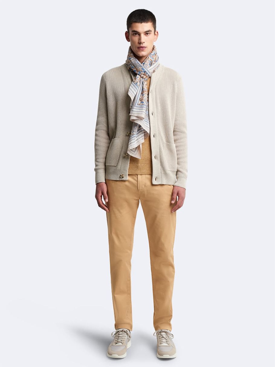 Chino slim en coton élasthane uni