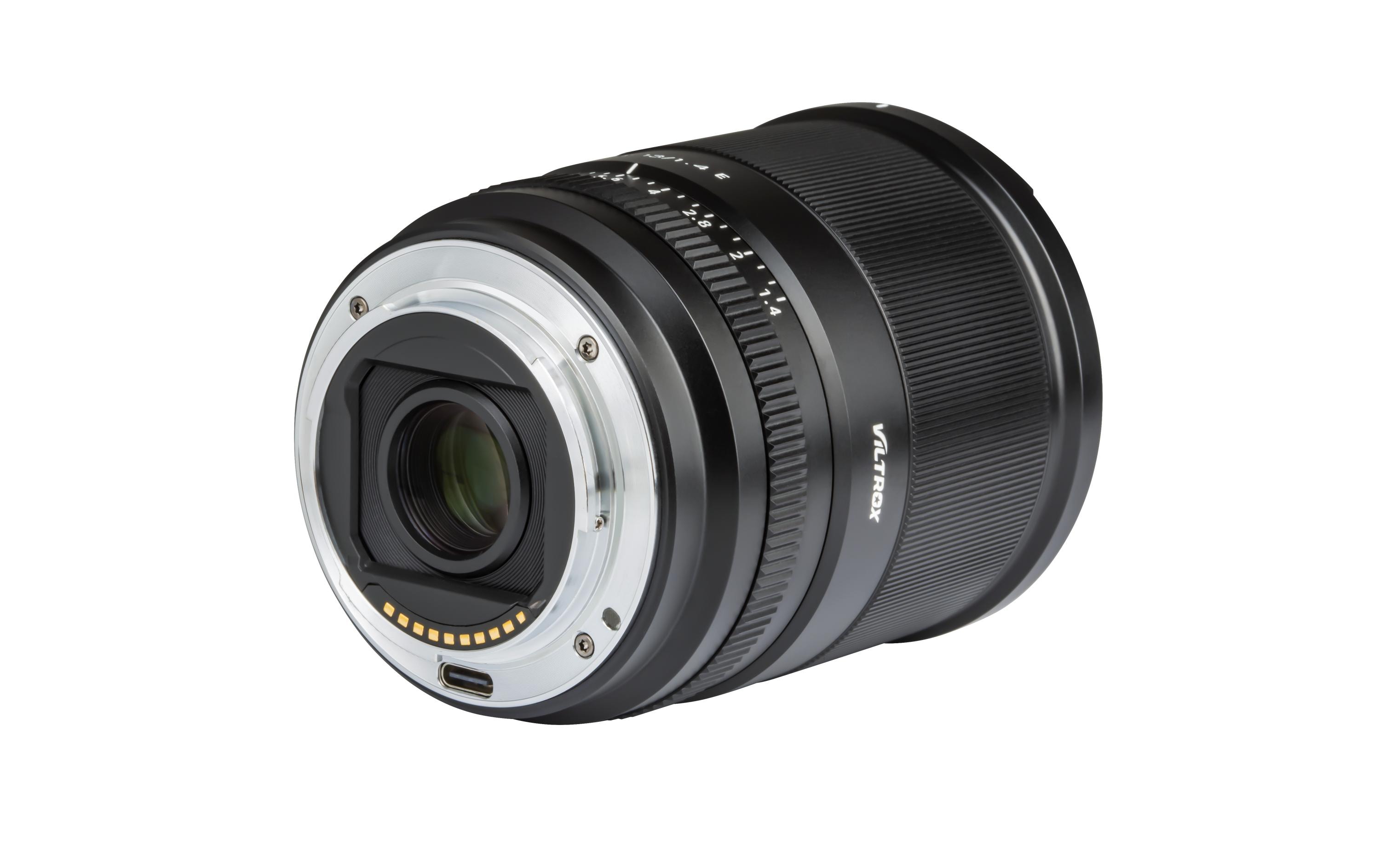 Festbrennweite AF 13mm F/1.4 – Sony E-Mount<br>13 mm F1.4 XF Autofokus-Ultraweitwinkel-Objektiv unterstützt Eye AF Gesichtserkennung