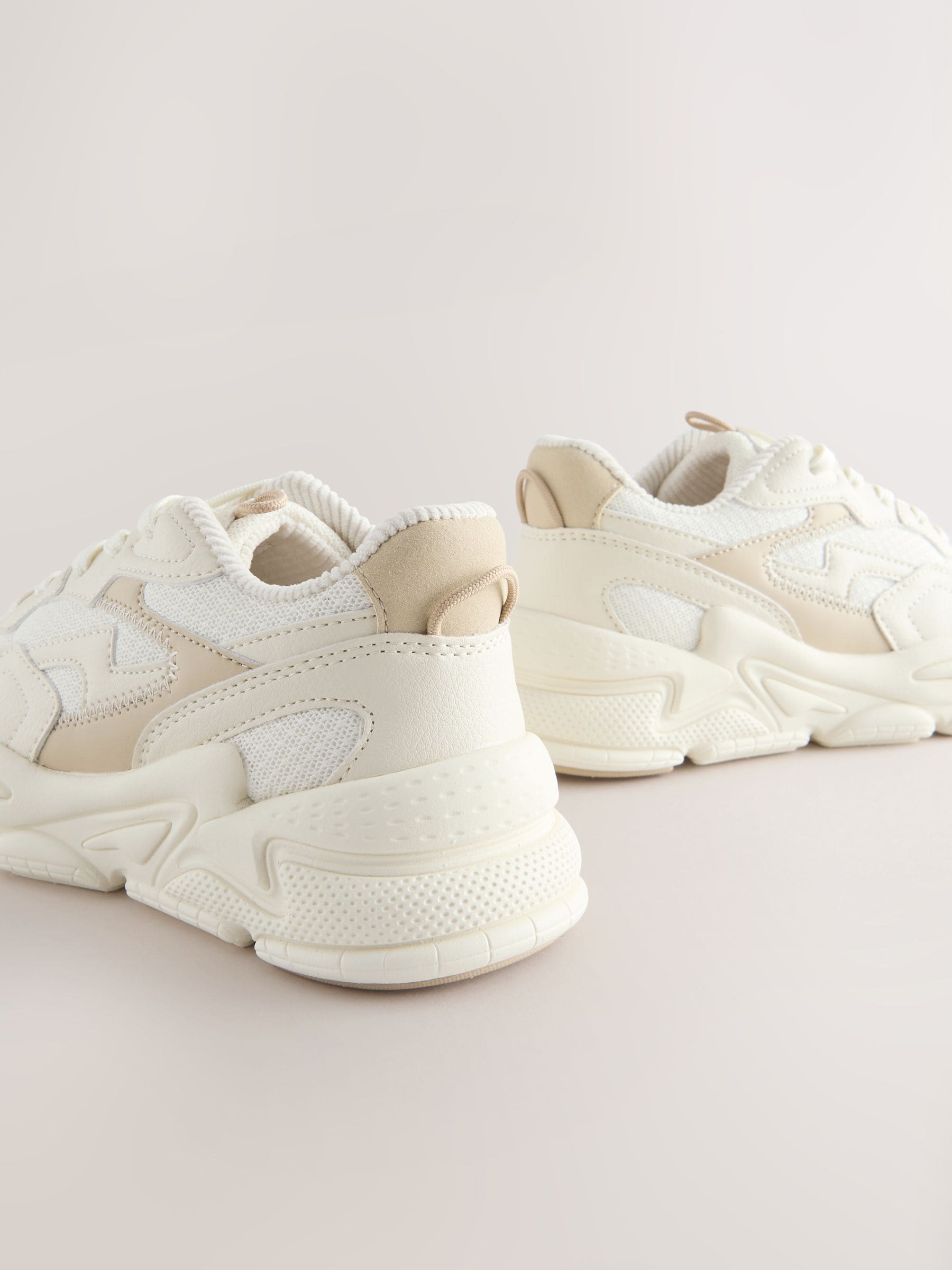 Neutraal - Sneaker met veters