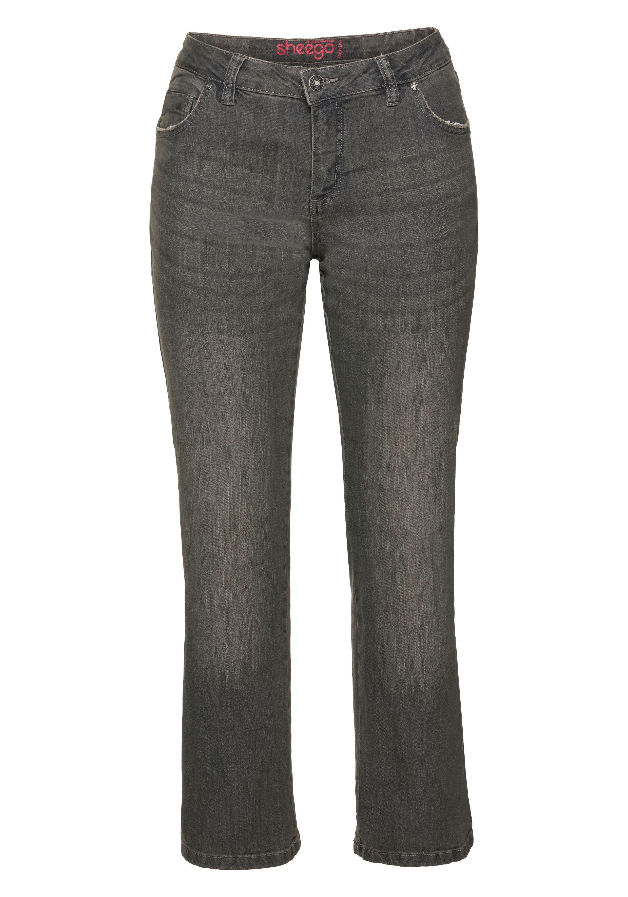 Bootcut-Jeans in 5-Pocket-Form, mit Used-Effekten