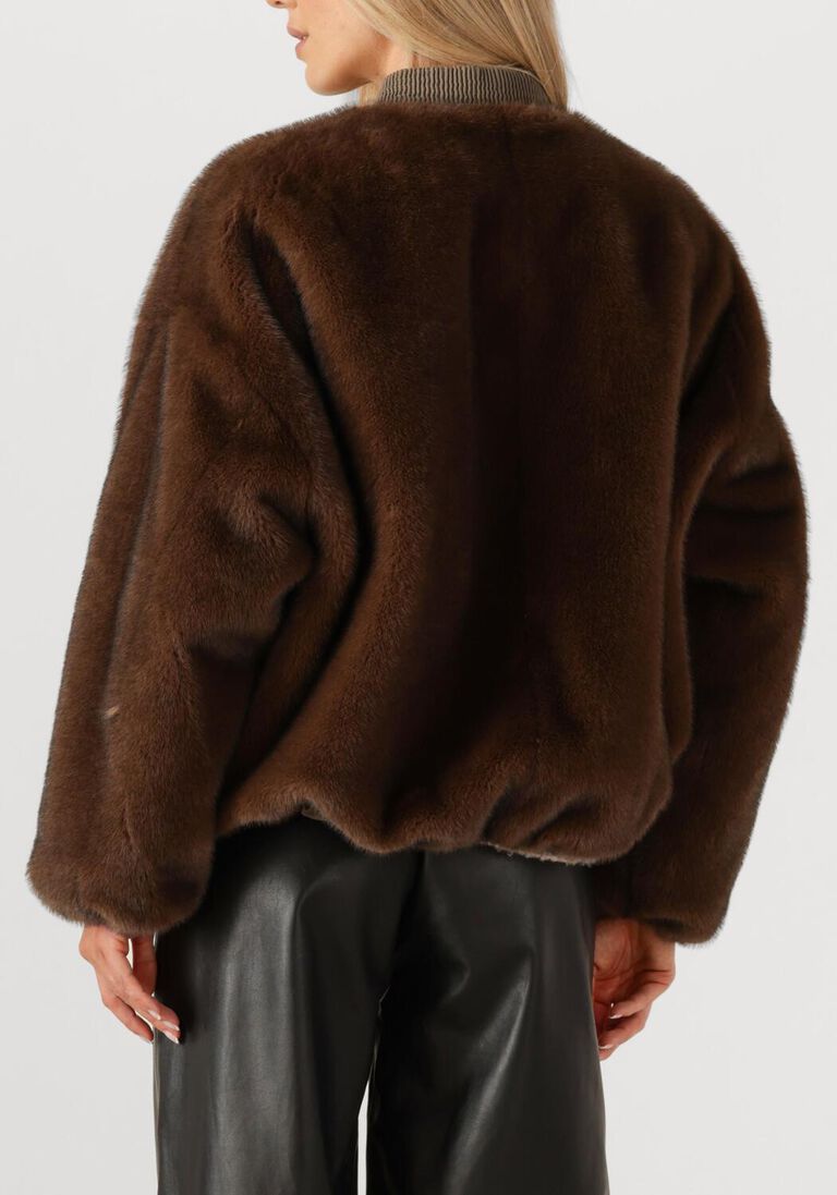 bruine studio ar faux fur jas etta