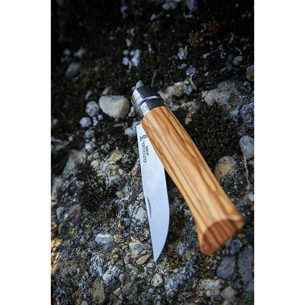 Couteau pliant N°08 Inox 8,5 cm manche en Olivier Opinel