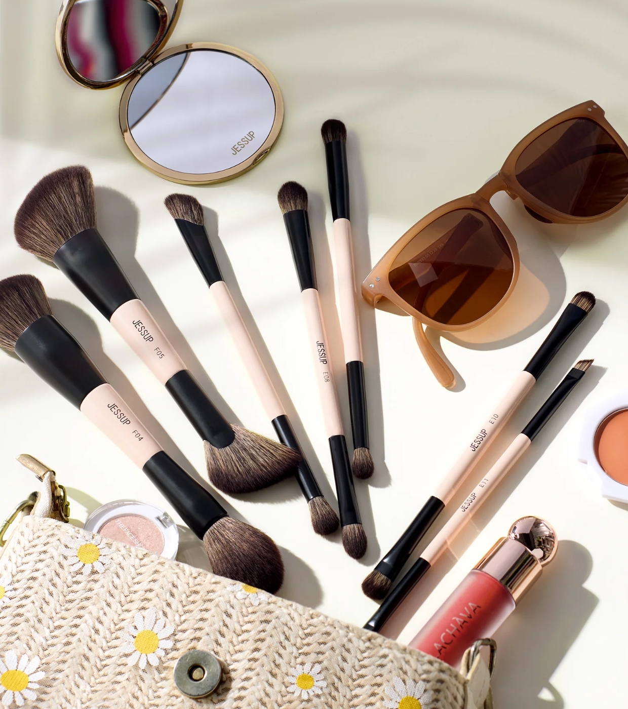Jessup Beauty - *Collection VI* - Conjunto de 7 pincéis - T600: Peach Dust