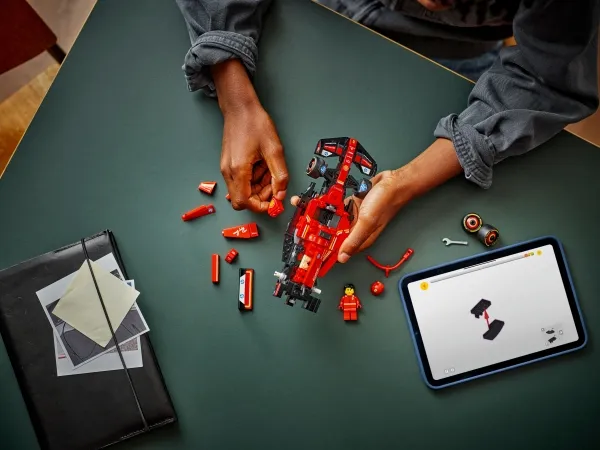 LEGO Speed Champions 77242 Ferrari SF-24 F1-racerbil