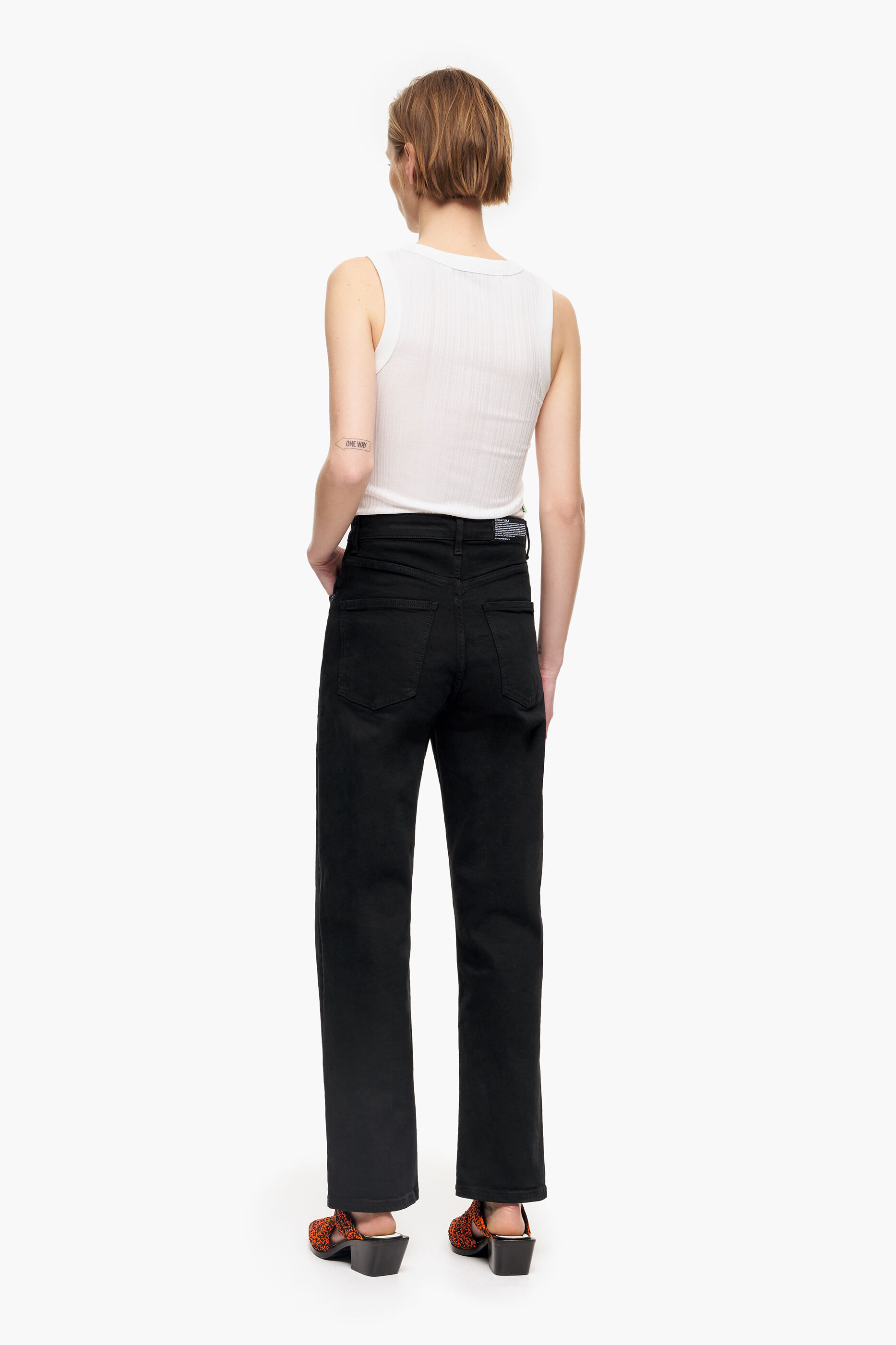 CALÇA CURTA RETA - Calça jeans preta reta