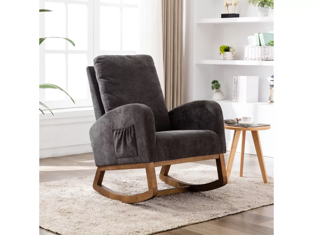 Chaise à bascule confortable pour salon