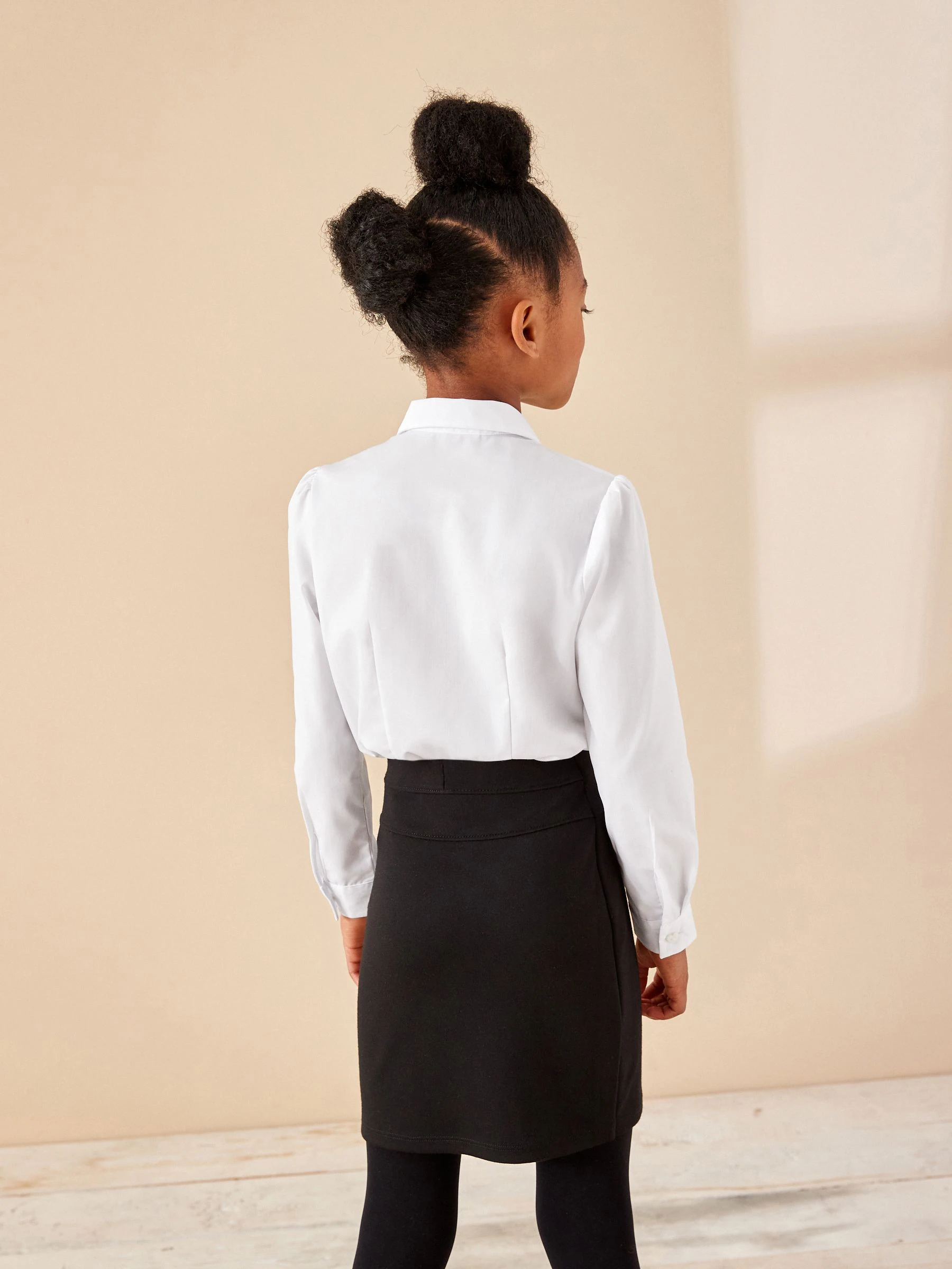 Wit - Schoolblouse met lange mouwen en kantafwerking (3-14 jr)