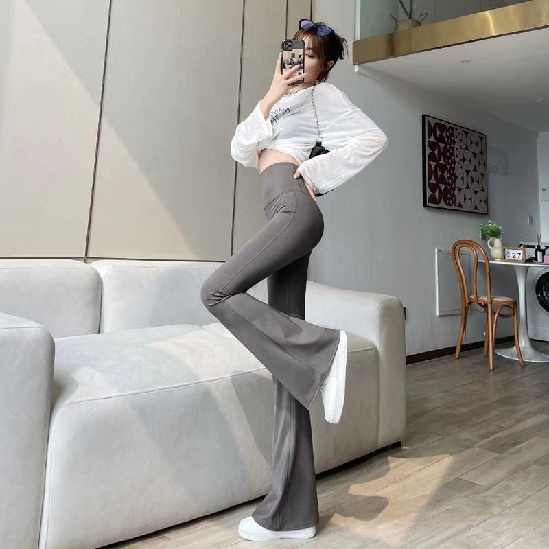 Everose - Hoge taille effen uitlopende yogabroek