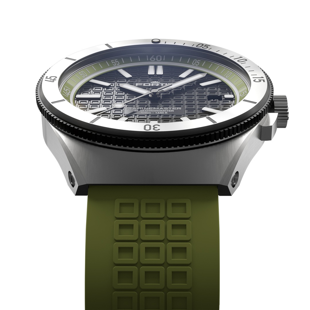 Fortis Marinemaster M-44 Chronometer Woodpecker Green Horizon Strap