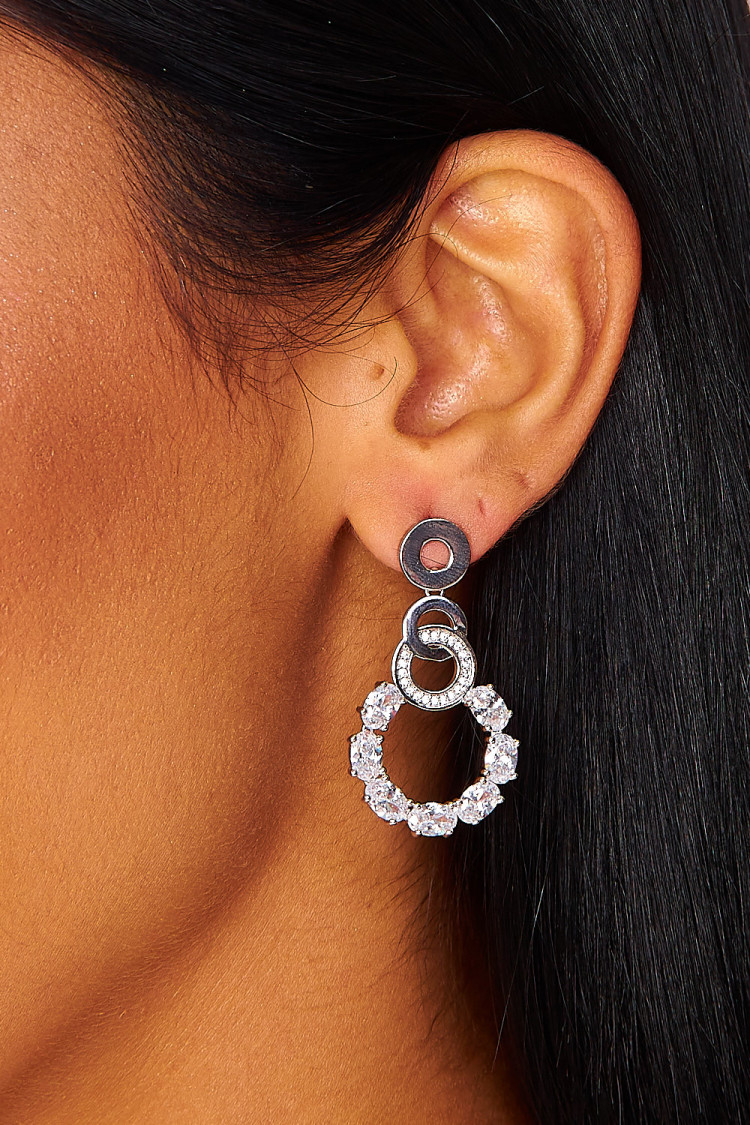 Boucles d'oreilles argentées triple anneaux à strass