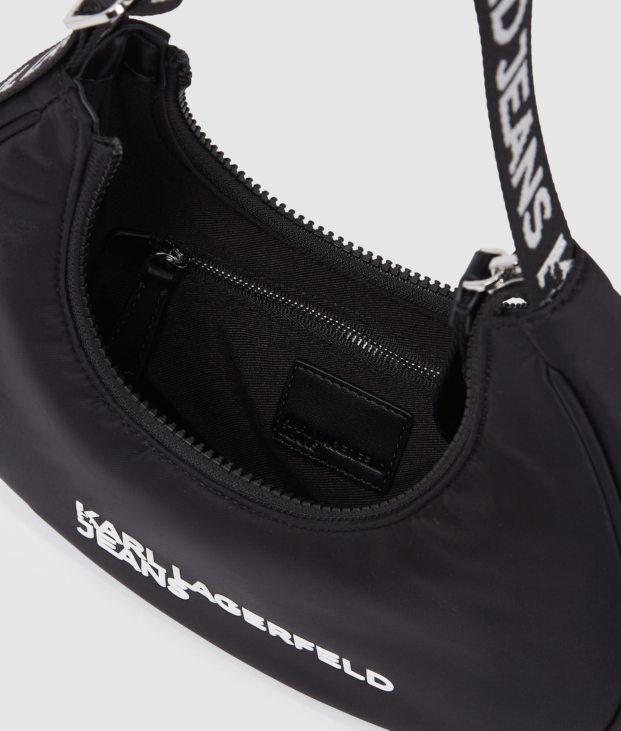 Maanvormige nylon schoudertas met logo