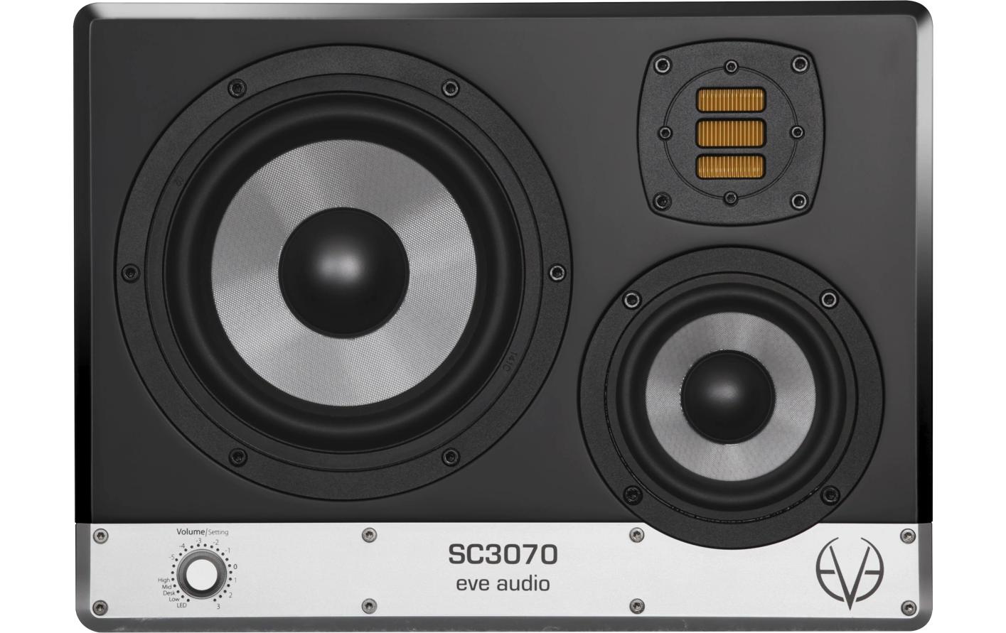 Studiomonitor SC3070 links<br>Ultra-kompakter Lautsprecher mit präzisem Klangbild für jedes Studio
