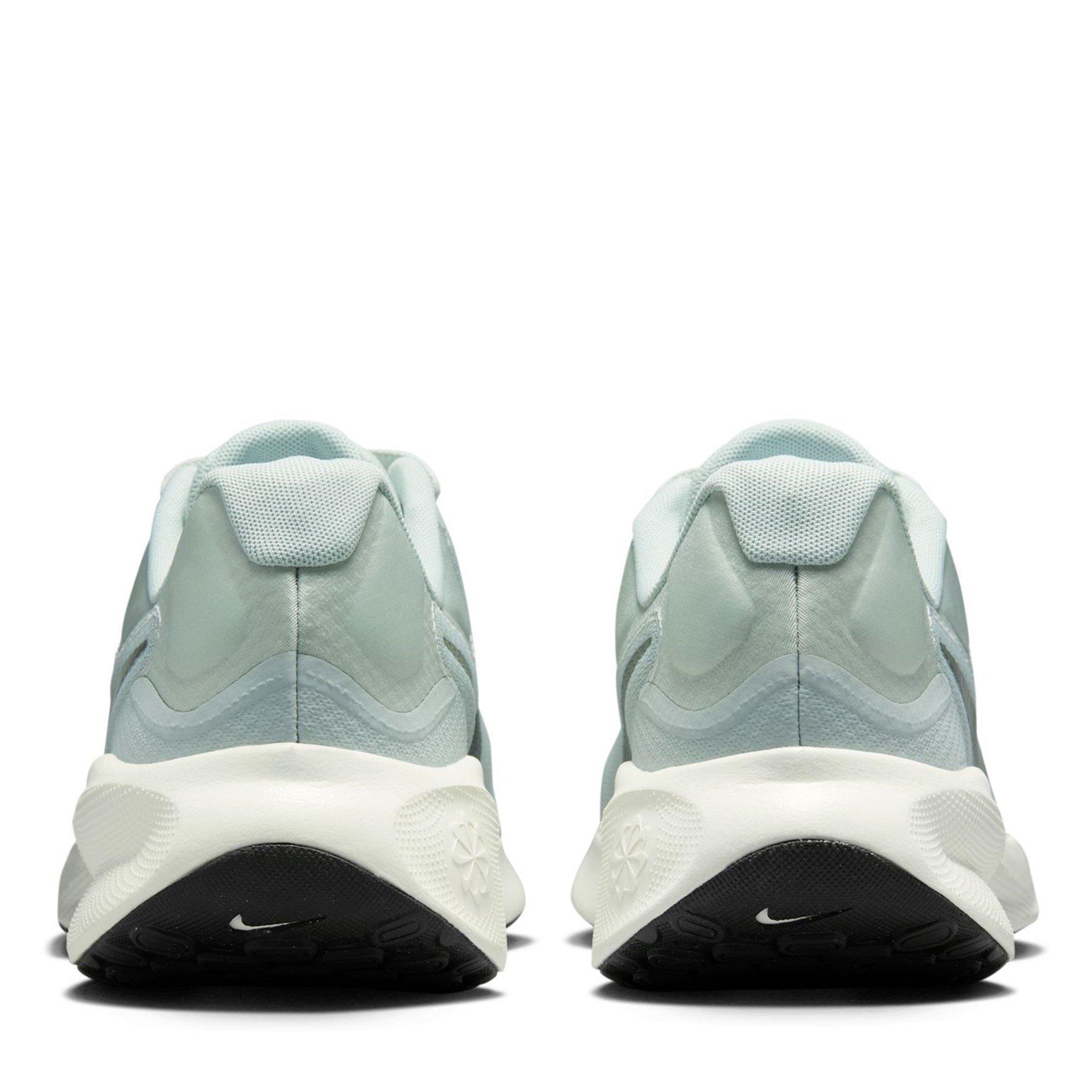 Nike Revolution 7 Mens Road Running Shoes
