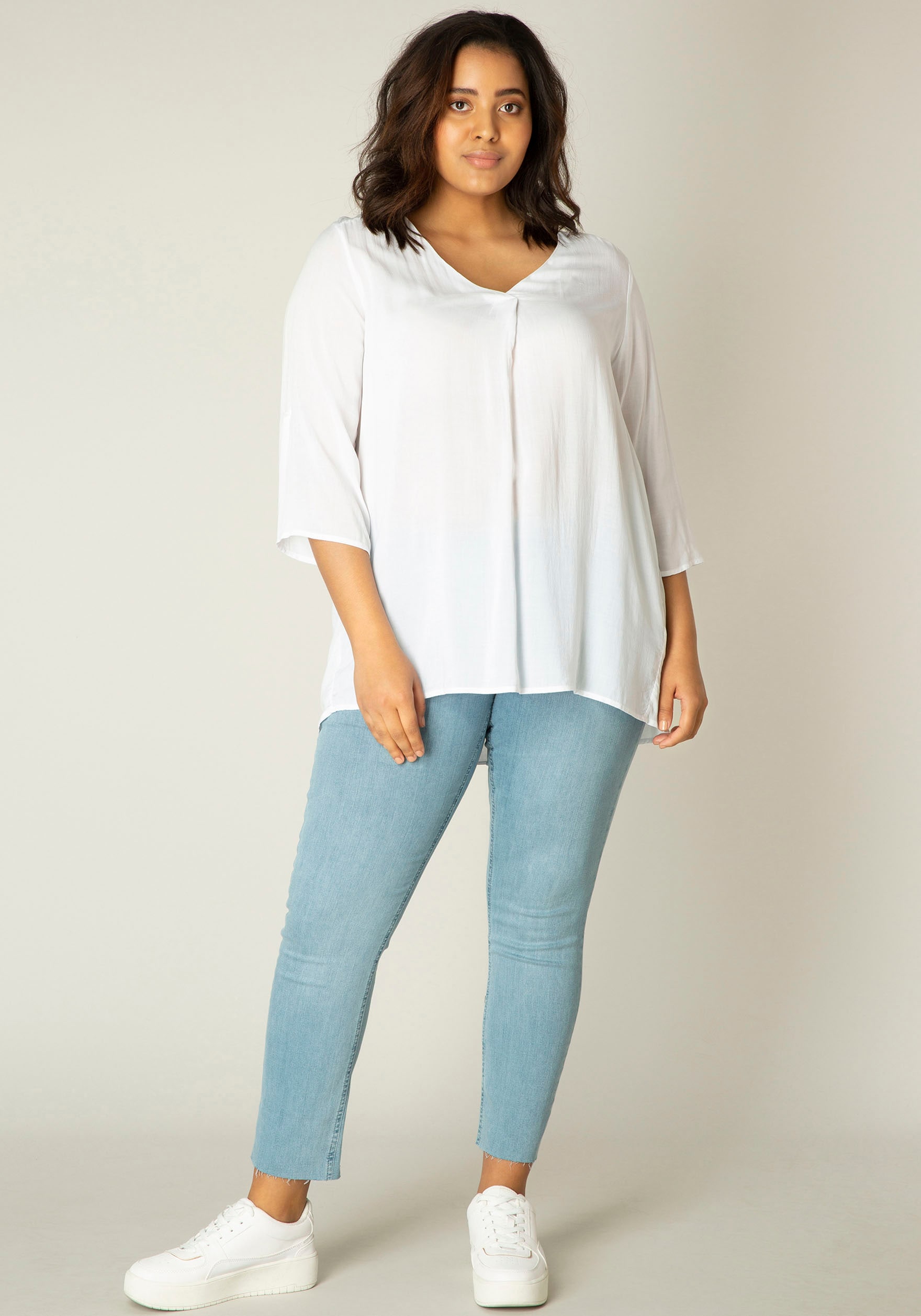 Base Level Curvy Klassische Bluse , mit V-Ausschnitt