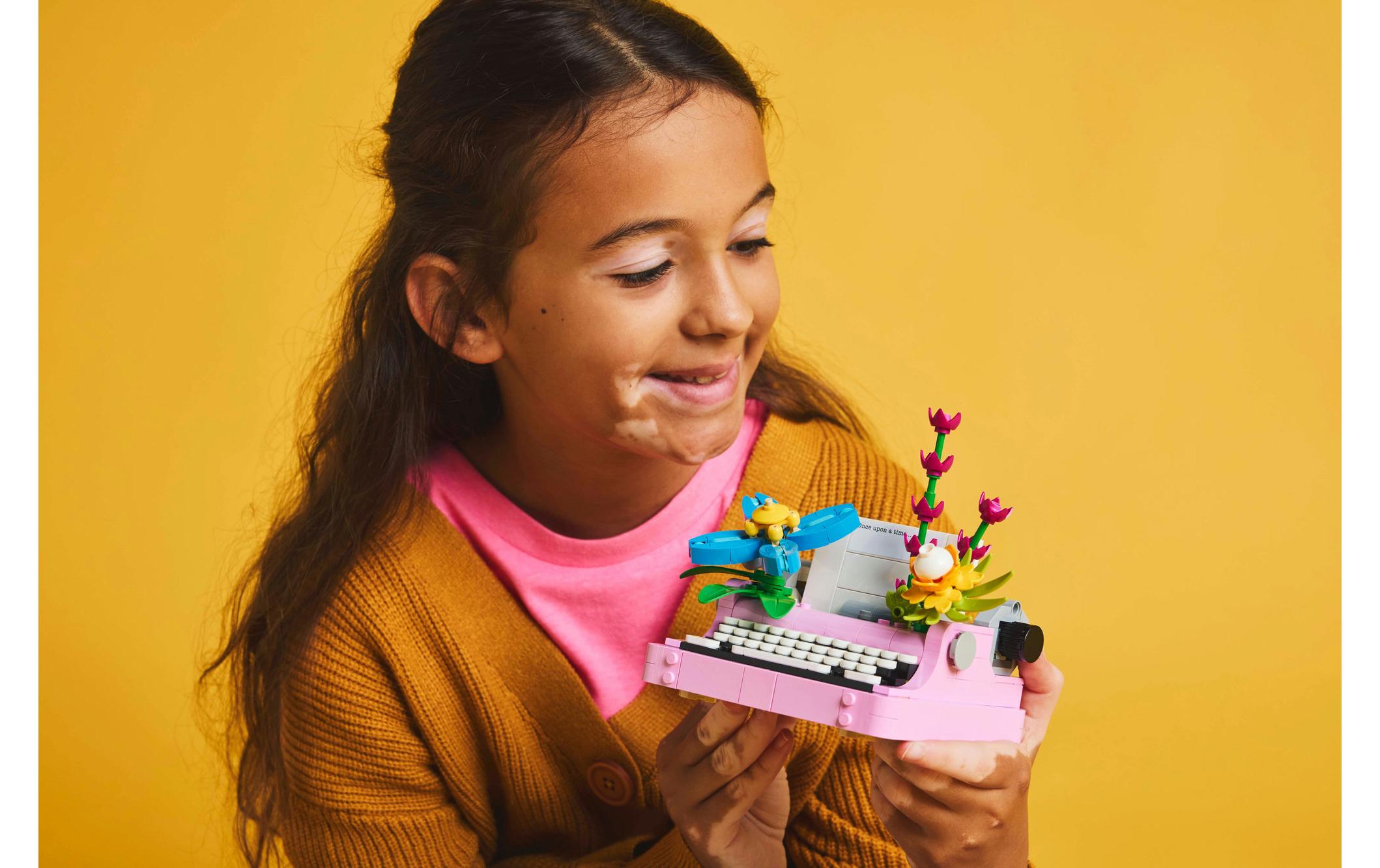 Creator Schreibmaschine mit Blumen 311693-in-1-Konstruktionsspielset zur Förderung der Kreativität und Fantasie