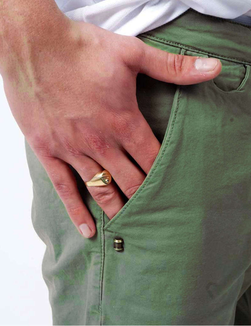 RECYCLED ART WORLD SHORT CHINO STRETCH MILITARY GREEN