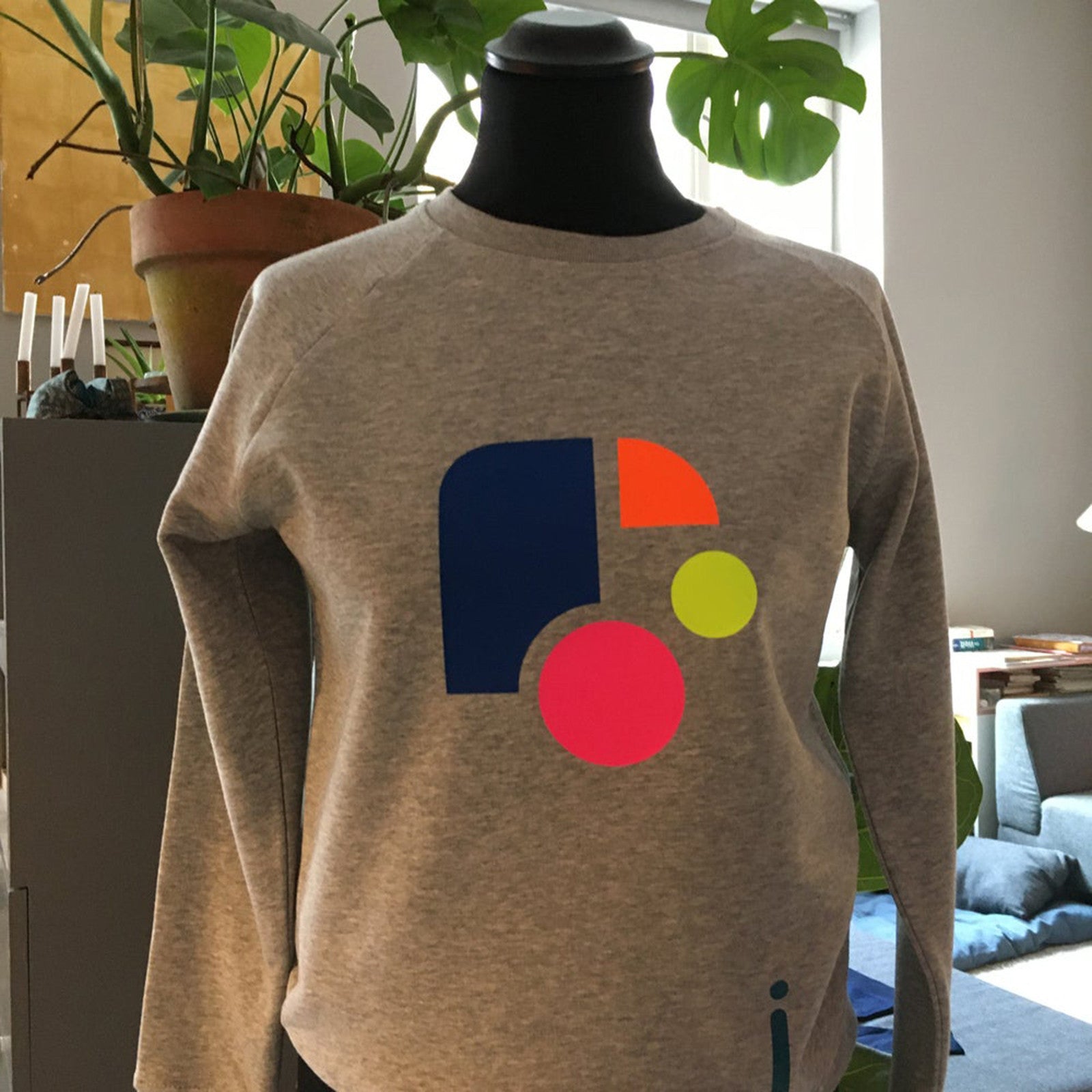 Sweatshirt Playground Grau