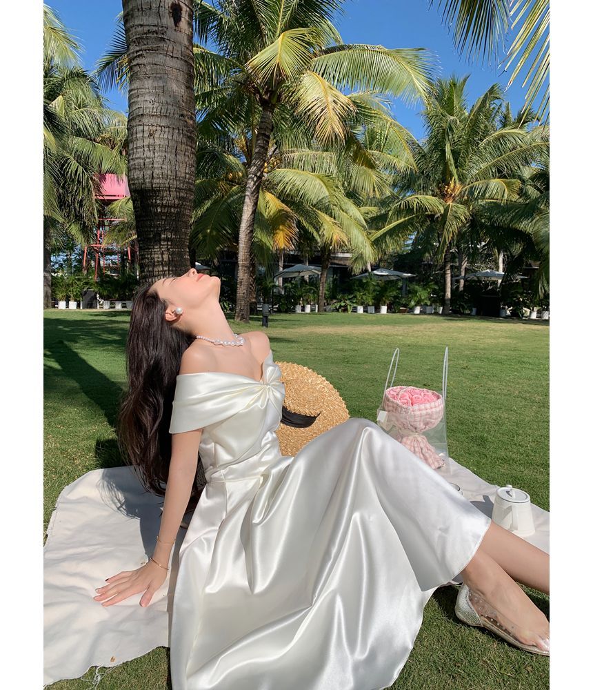 Yuxi - Off-Shoulder A-lijn cocktailjurk