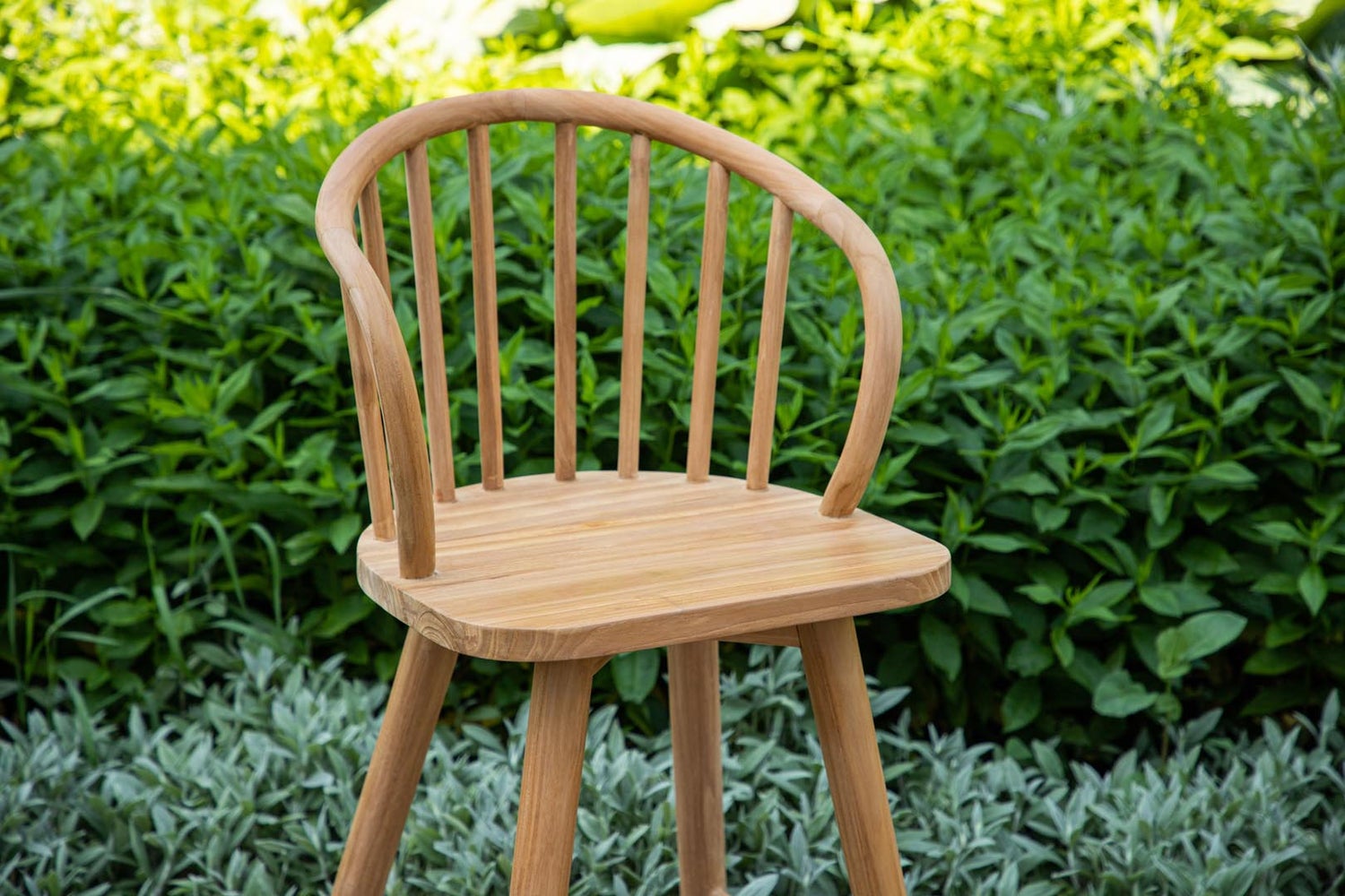 Bullerbyggd Tuinbarkruk, teakhout. 51 x 51 x 107 cm