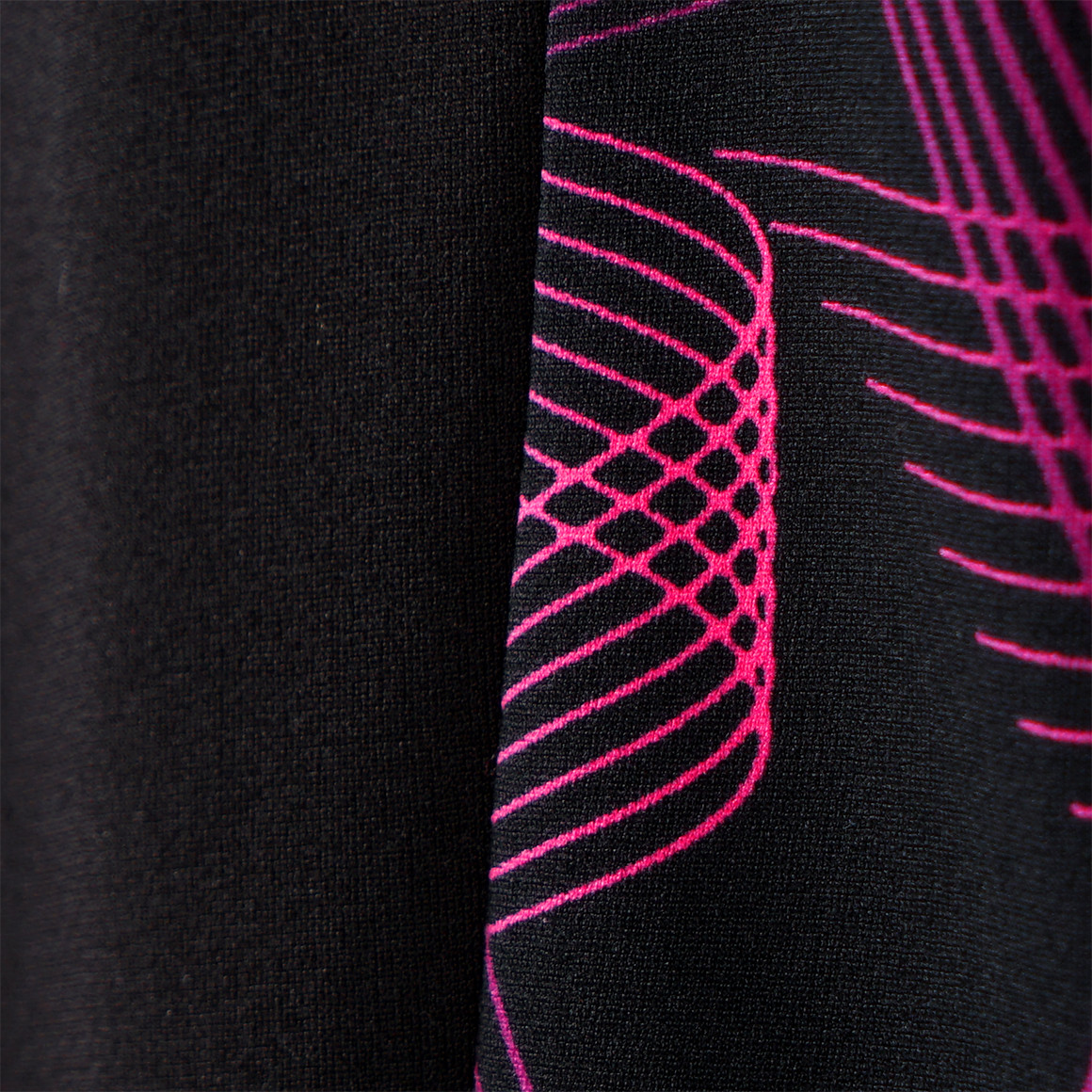 Yigga Mädchen Badeanzug mit farbigen Einsätzen schwarz / pink / lila