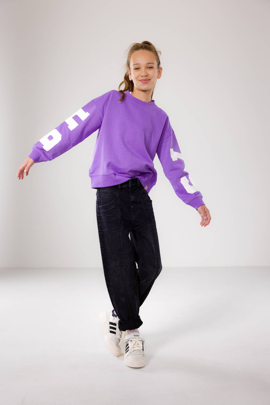 sweater Lacey met printopdruk lila