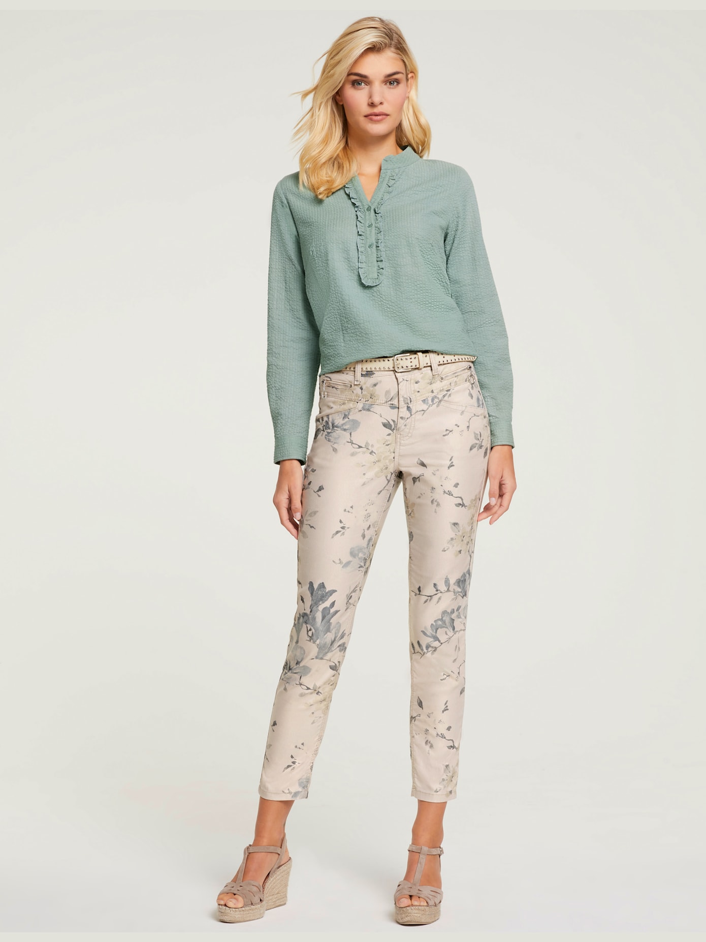 Pantalon imprimé coupe skinny tendance