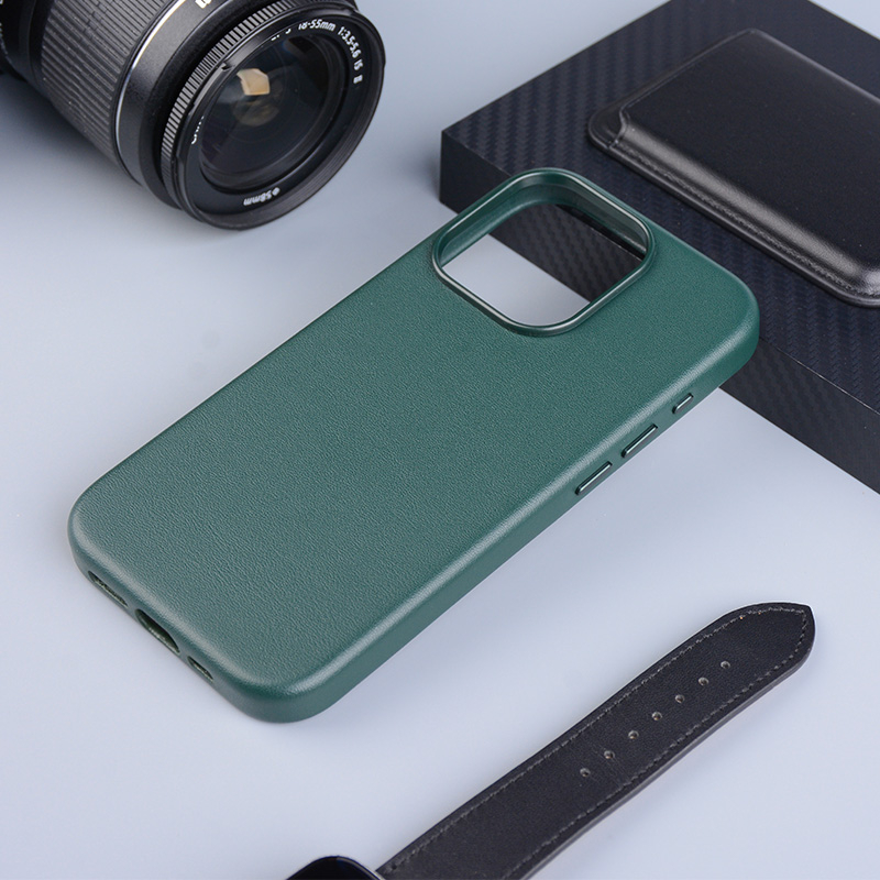 iPhone 15 Pro Max MagSafe Leder Case Schutzhülle in Grün