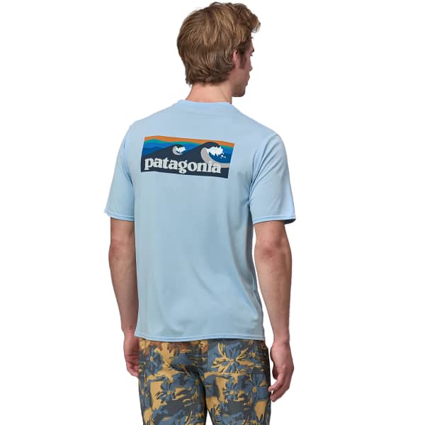 T-shirt randonnée PATAGONIA M'S CAP COOL DAILY GRAPHIC SHIRT WATERS BOARDSHORT LOGO: CHILLED BLUE