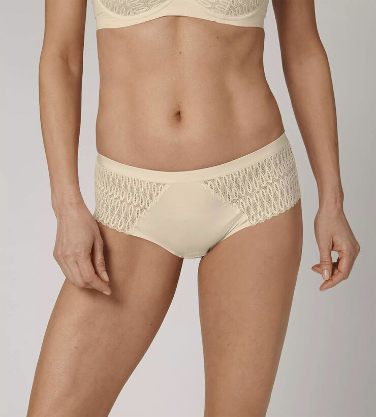 Triumph Aura Spotlight Maxi Creamy dream