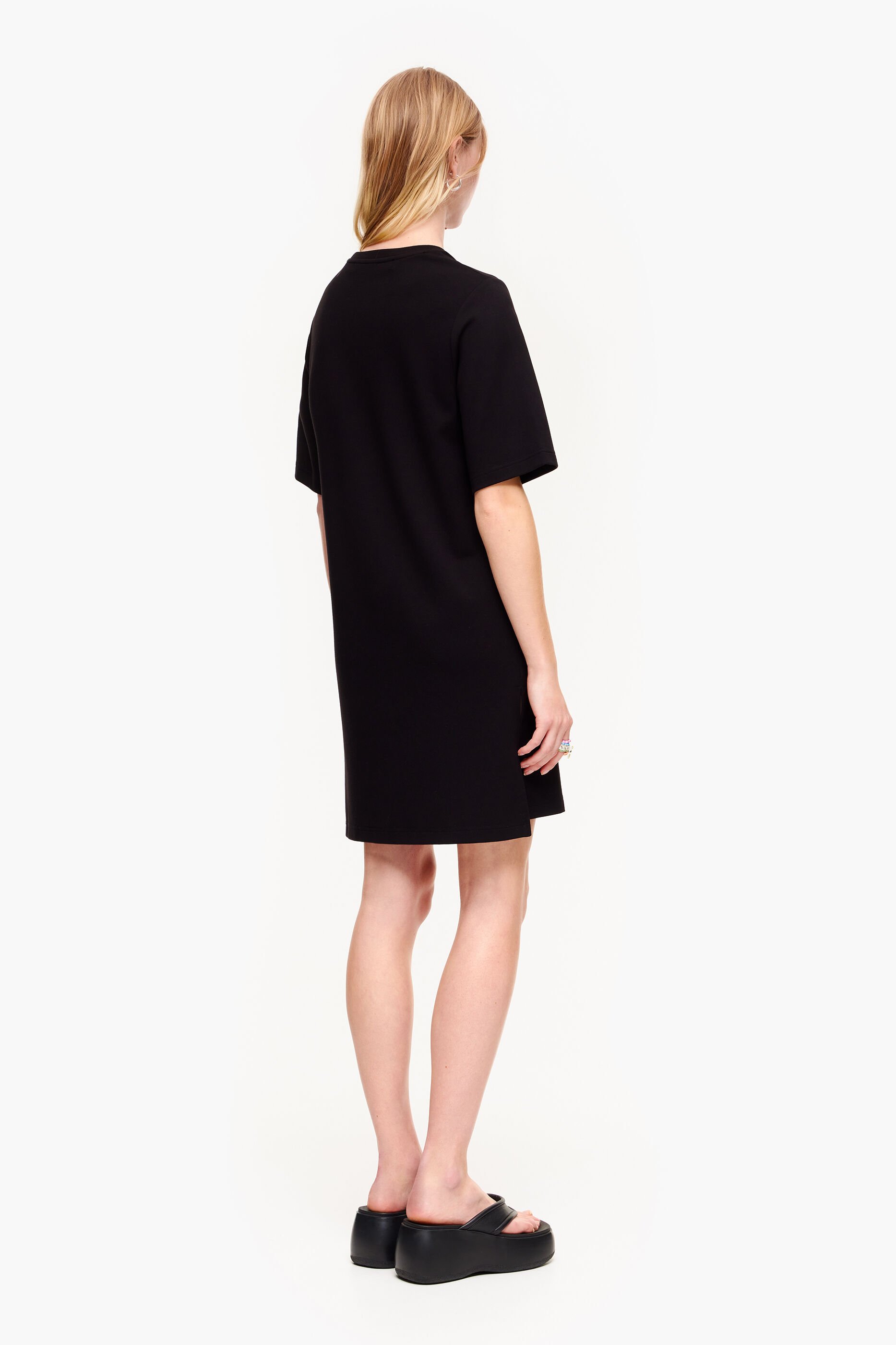 vestido preto de malha Roma