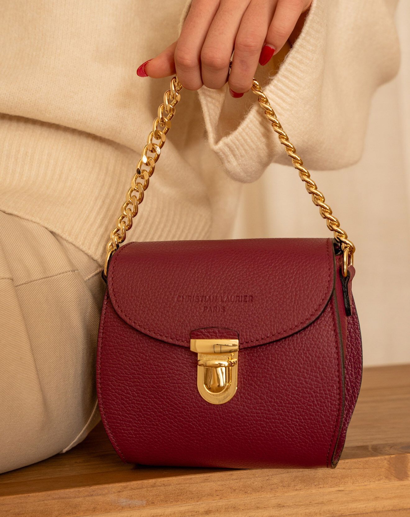 Christian Laurier Sac bandoulière en Cuir Chelsea prune - 19x16x9 cm