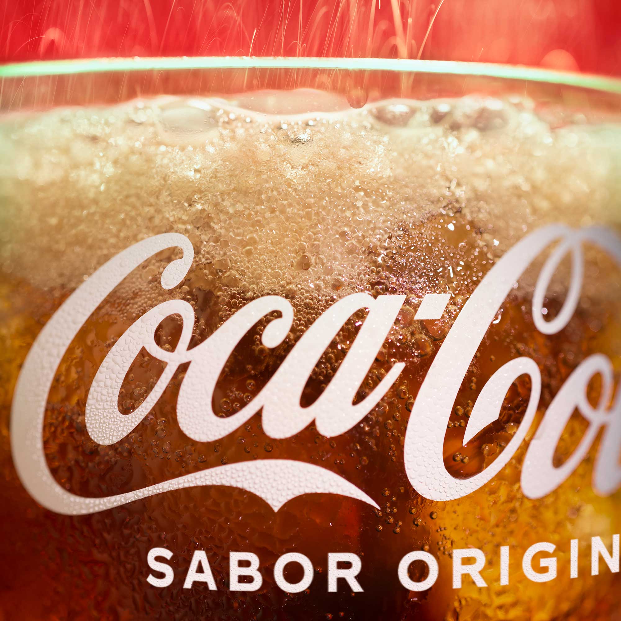 REFRIGERANTE COM GÁS COCA-COLA ORIGINAL LATA 12X0.15L