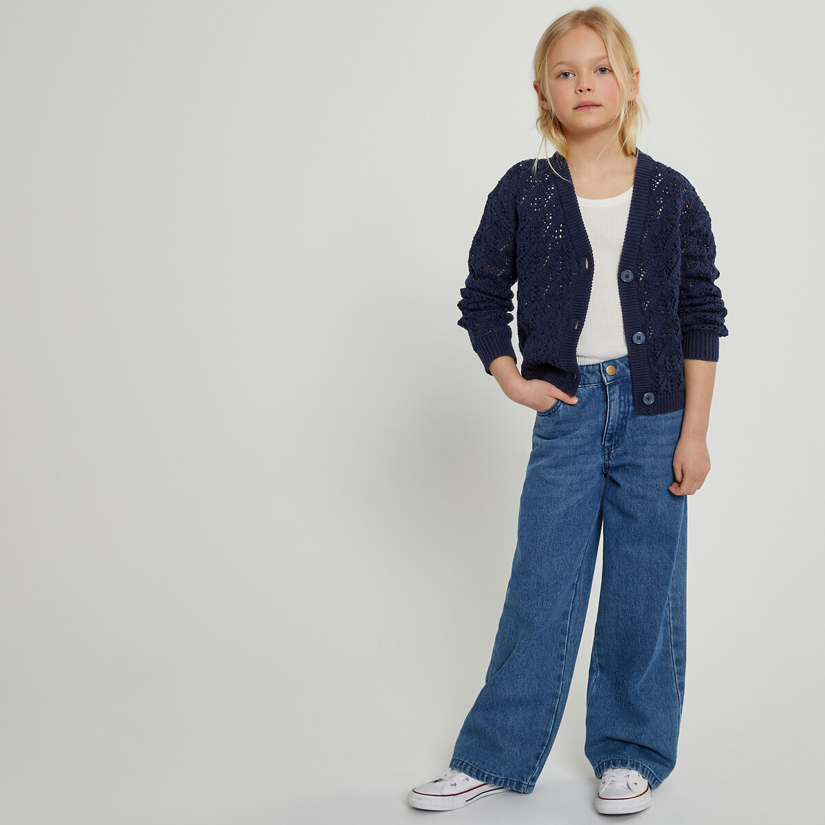 LA REDOUTE COLLECTIONS<br>Cardigã com decote em V, em malha fina com detalhes vazados