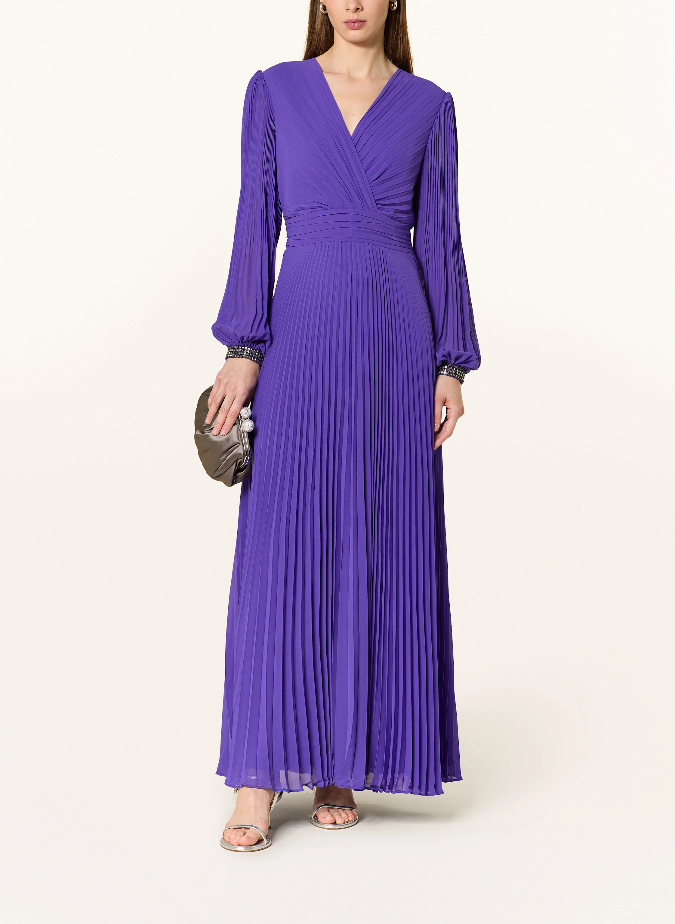 Phase Eight Plisseekleid VILA mit Schmucksteinen