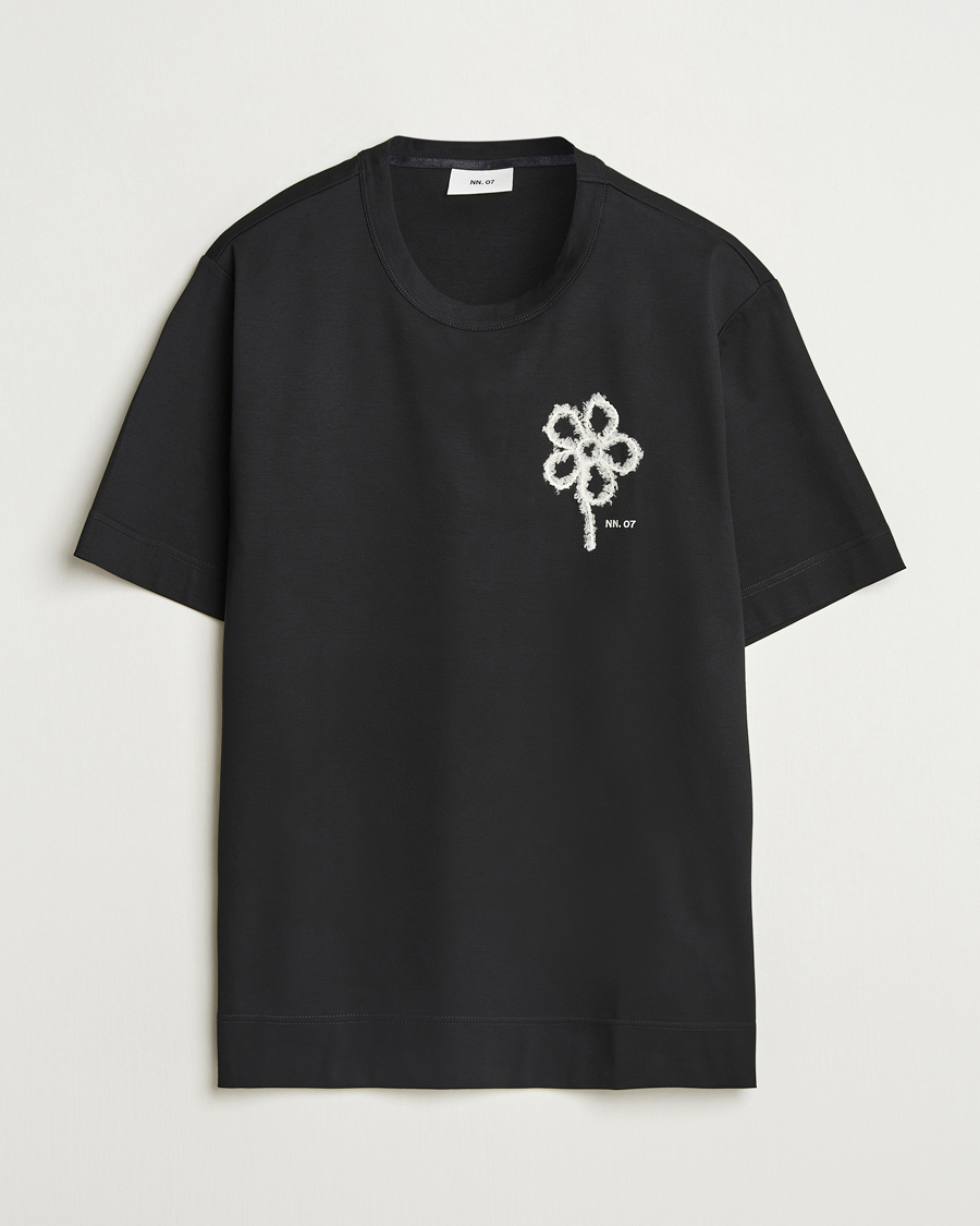 NN07 Pedro Embroidered Flower T-Shirt Black