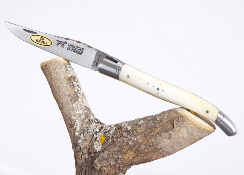 Couteau Laguiole avec un manche en Os de vache et mitres inox