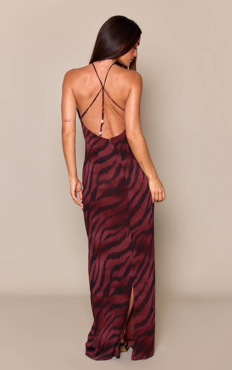 Marron Robe Longue En Mousseline À Imprimé Zèbre Avec Encolure Dos-nu Et Détails Perlés
