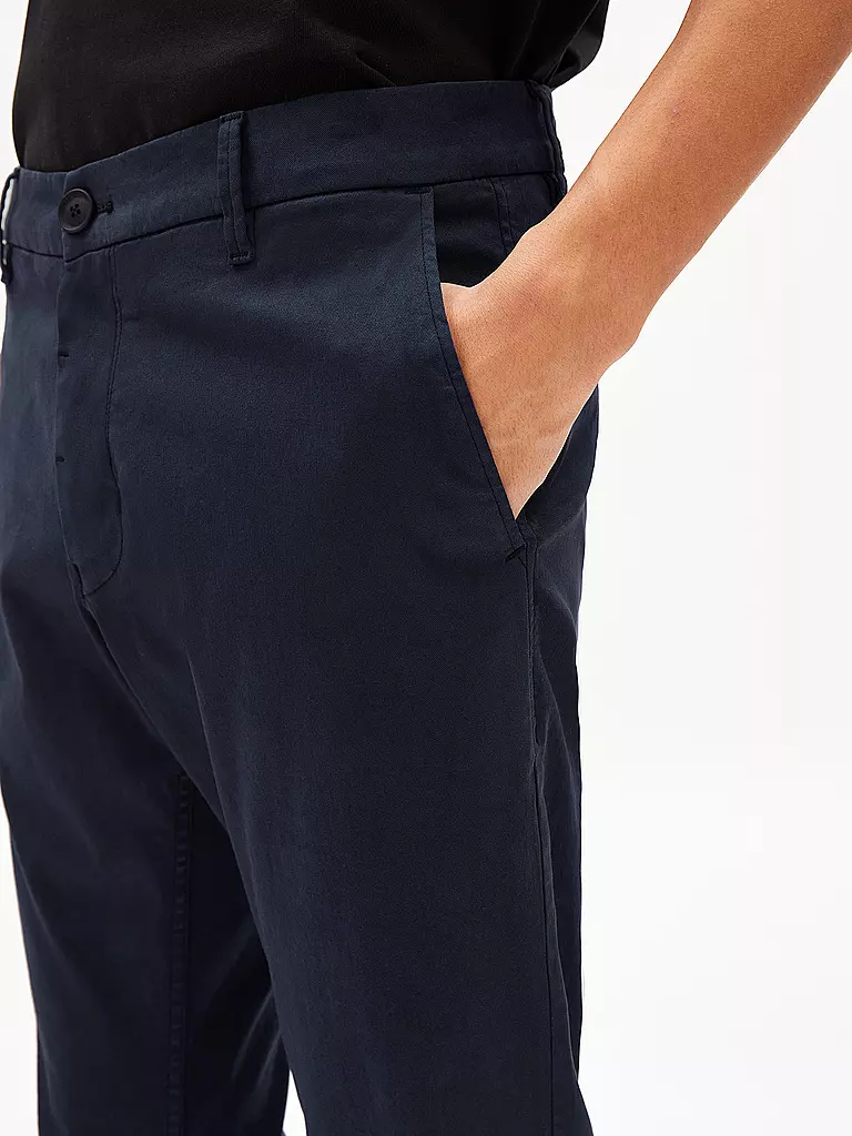 ARMEDANGELS Chino AATHAN blau