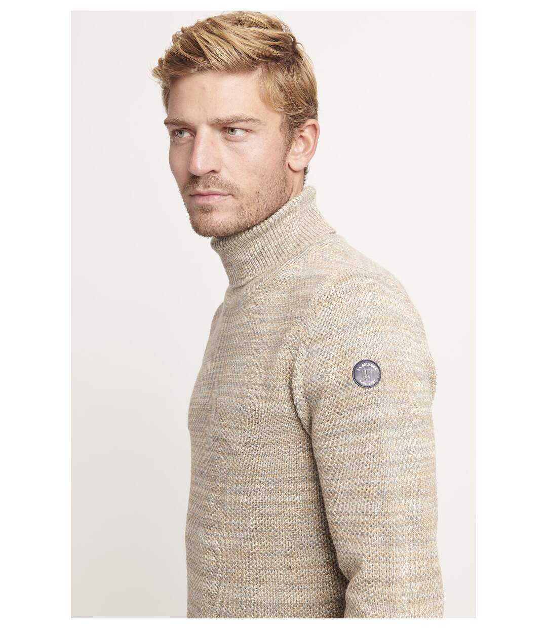 Pull roulé multicolore