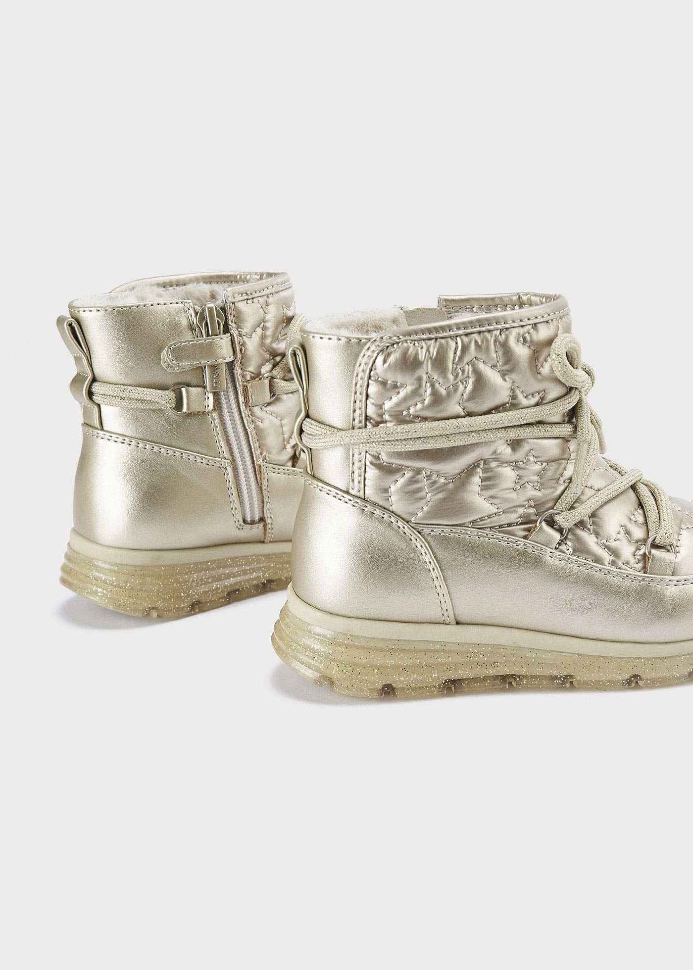 Bota de cano curto acolchoada com forro de pele sintética para meninas