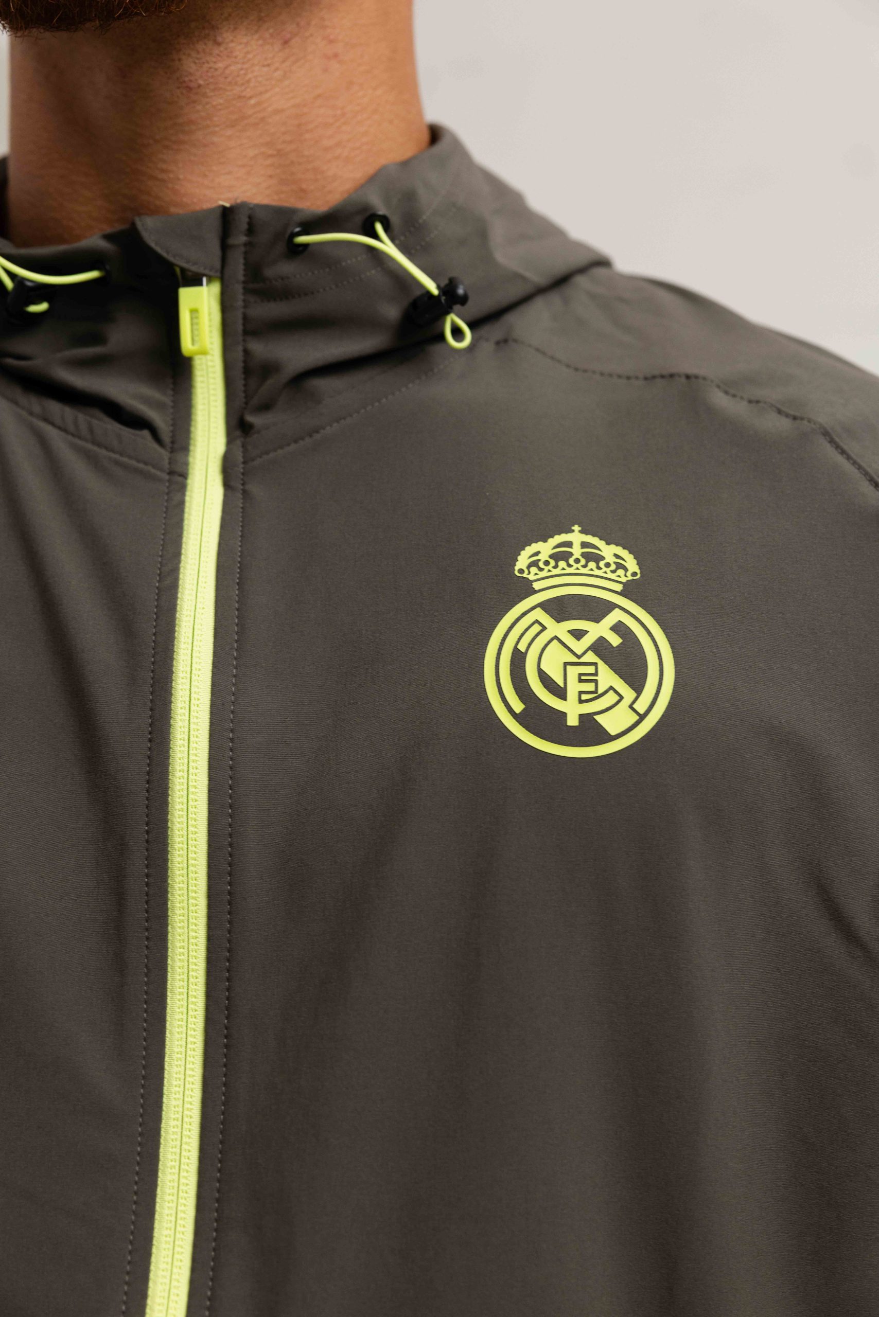 Real Madrid Vis Tech Trainingspak Senior 2025/2026
